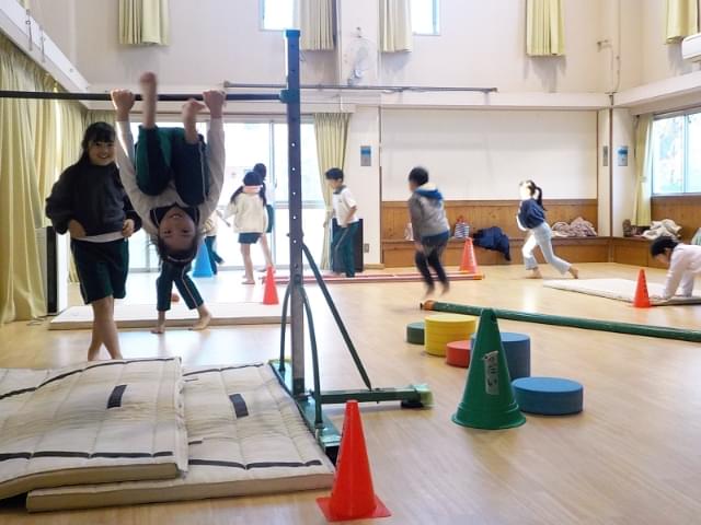 体育クラブ